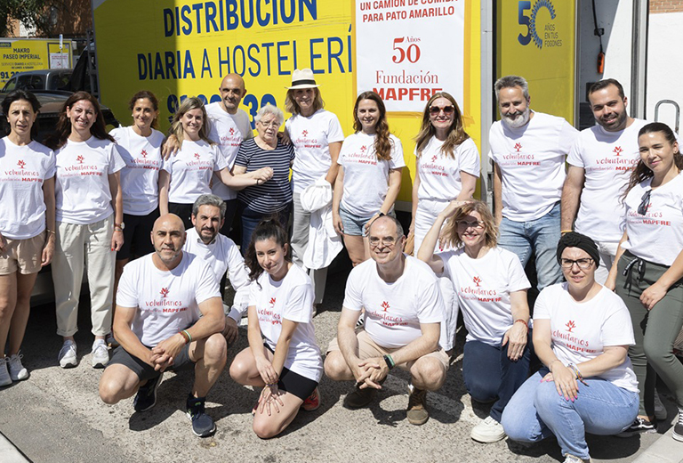 Fundación MAPFRE dona más de diez mil kilos de comida a la Asociación Pato Amarillo de Madrid