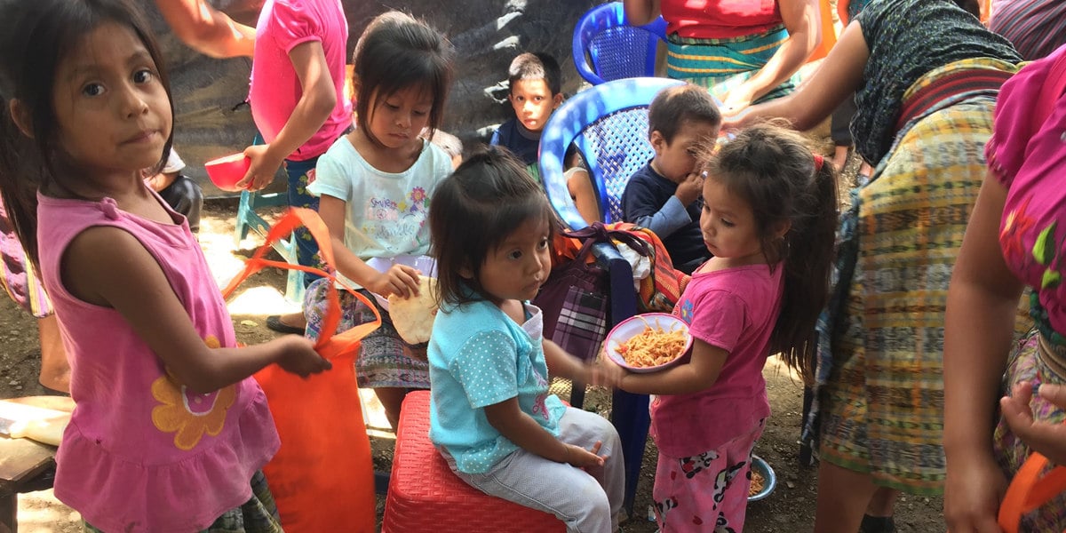 Educación y nutrición para 1.200 niños en Guatemala