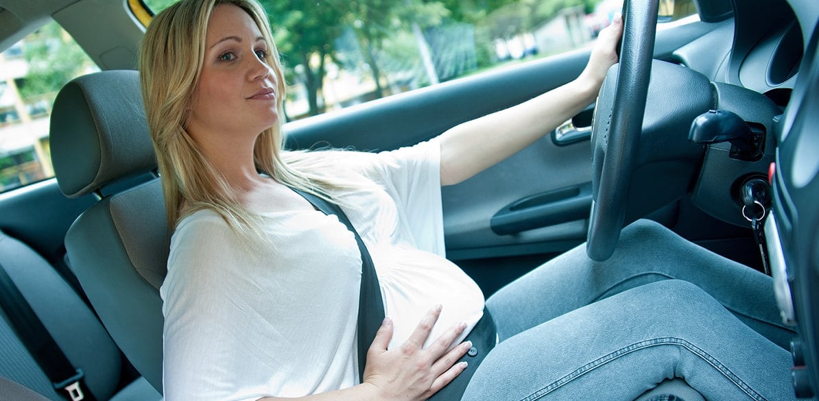 10 cosas que ‘no’ debes hacer al volante embarazada